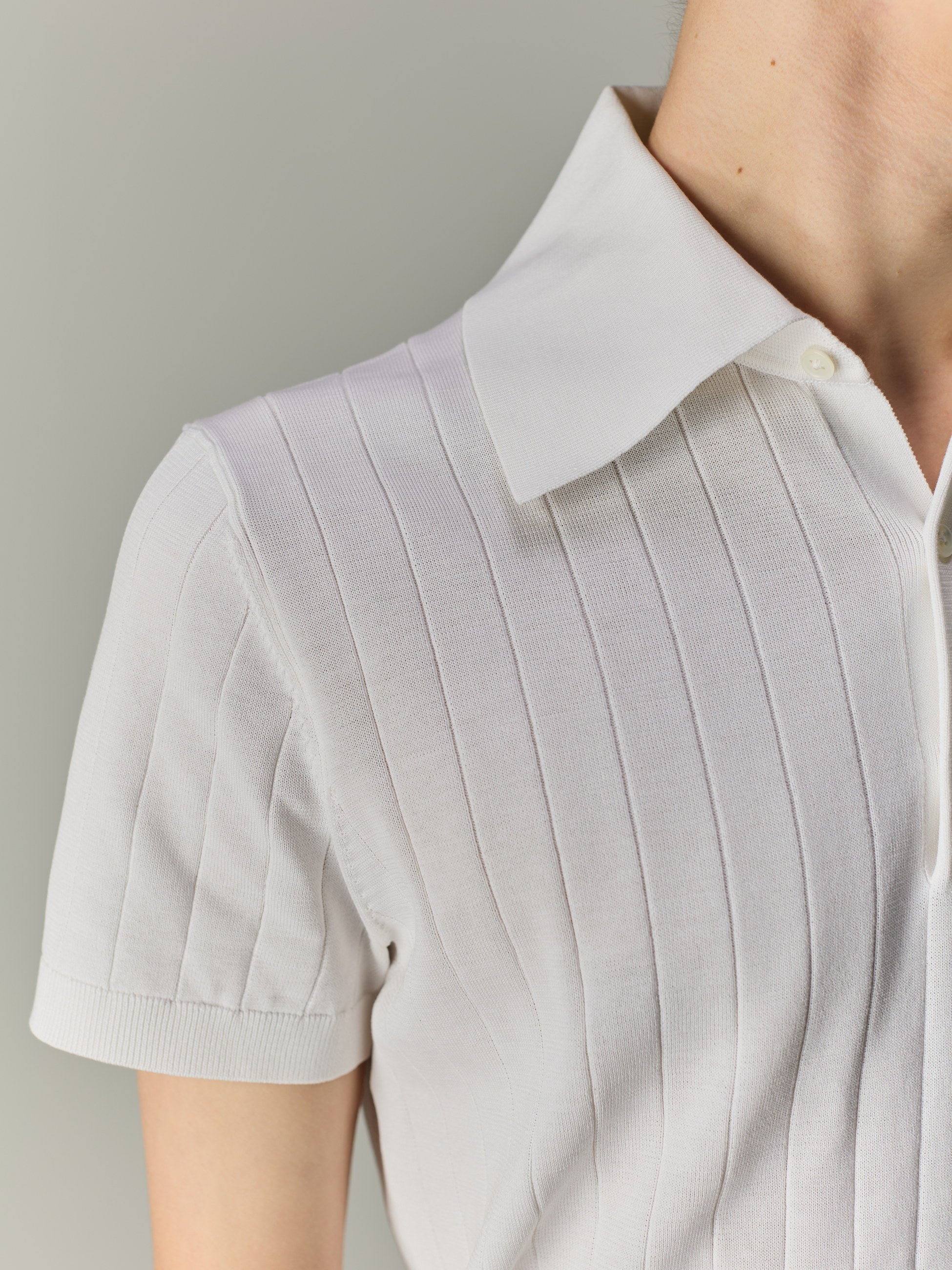 Off White — The Classic Polo, collar and rib knit detail